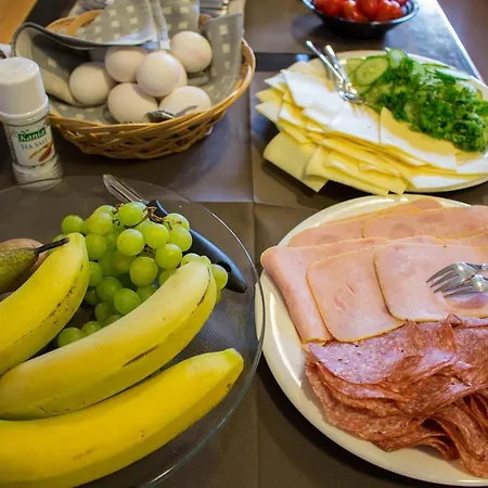 Town Hall Guestroom Гостевой дом