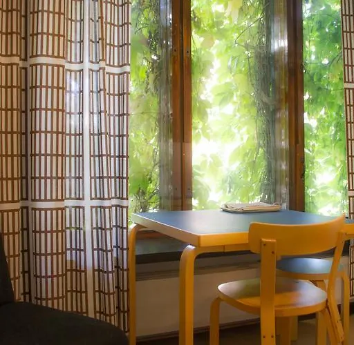 Town Hall Guestroom *